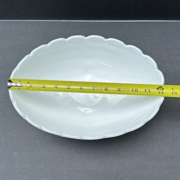 Vintage Milk Glass large oval footed fruit bowl - Picture 4 of 6